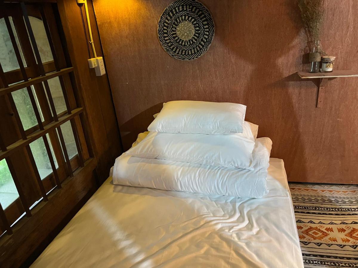 Du Gia Thu'S Homestay Lang Cac Bagian luar foto