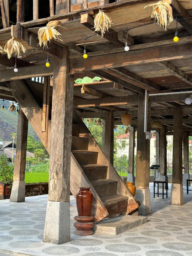 Du Gia Thu'S Homestay Lang Cac Bagian luar foto