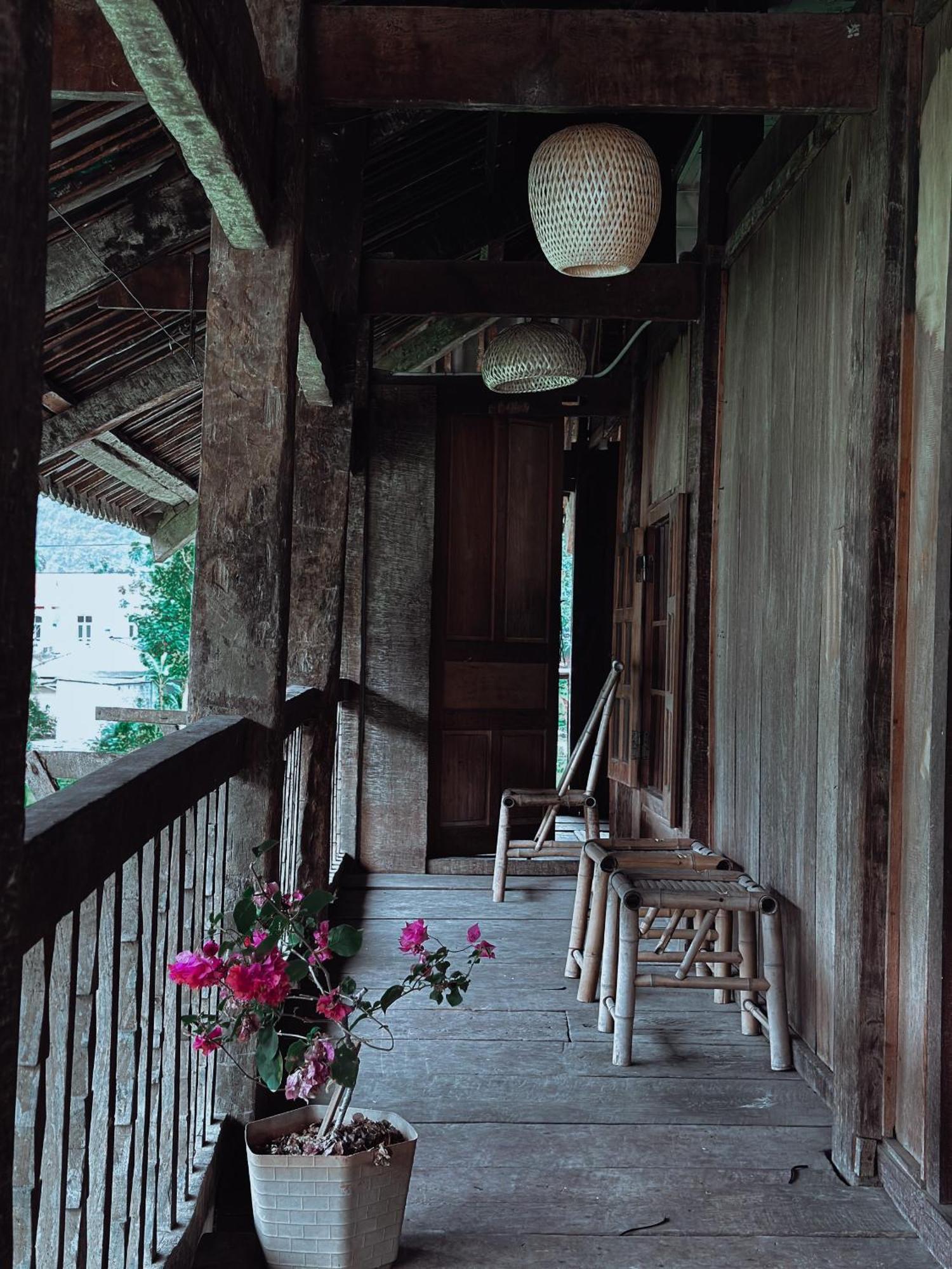 Du Gia Thu'S Homestay Lang Cac Bagian luar foto